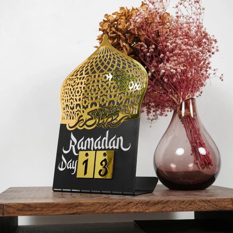 Acrylic Ramadan Countdown Calendar – Luxury Mirror Gold & Matte Black Tabletop Decor